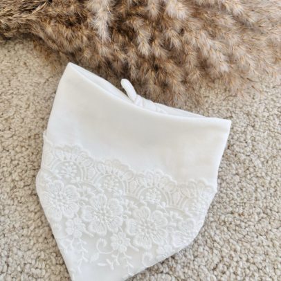 Bawełniana chustka do chrztu z tiulową koronką