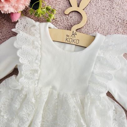 Sukienka na chrzest z tiulowymi falbankami Helenka